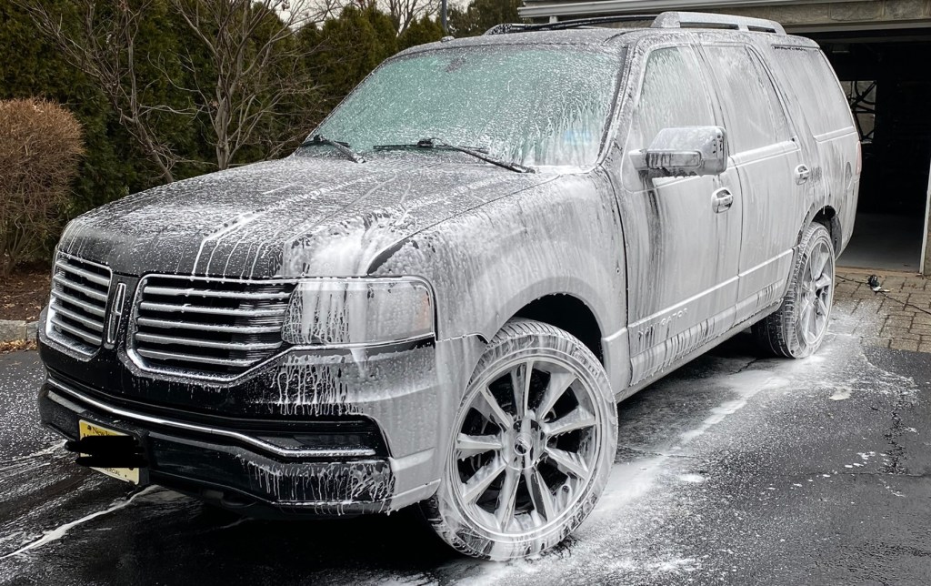 Car detailing foam bath